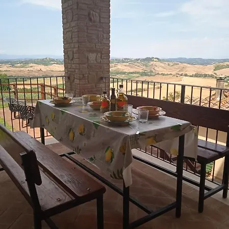 La Casa Di La Pieve 2 Tatil Evi Chianni